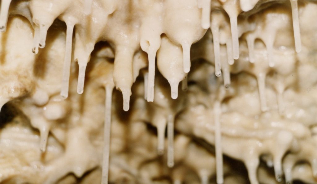 CUCHILLO CURA Espeleotemas