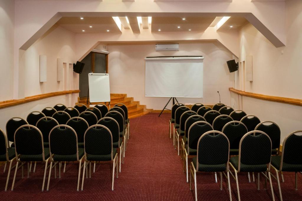 salon hotel arrayán